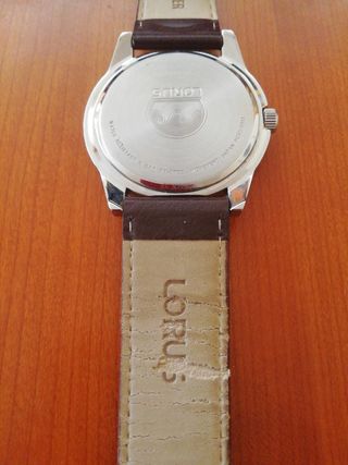 Reloj Lorus correa de cuero