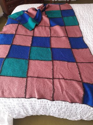 Dos manta de crochet, en lana