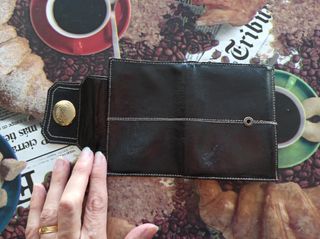 Monedero Negro Clásico Mujer