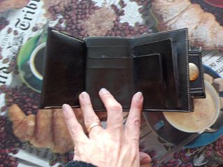 Monedero Negro Clásico Mujer