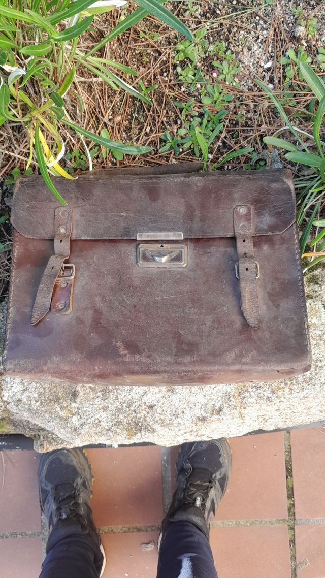 Maletin antiguo de cuero