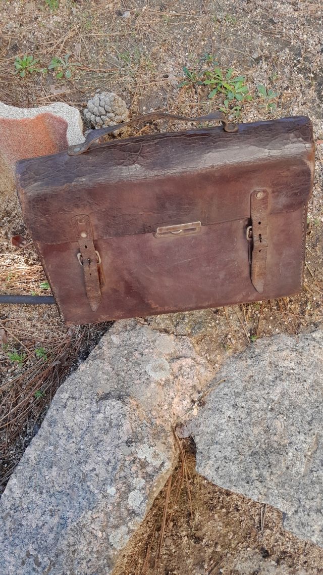 Maletin antiguo de cuero