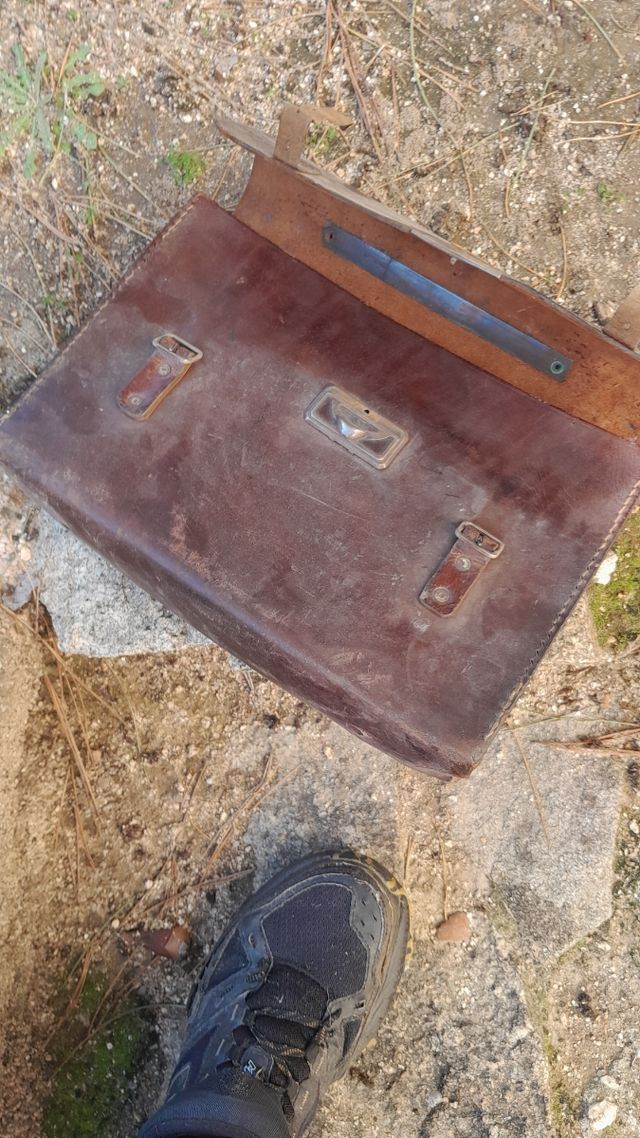 Maletin antiguo de cuero