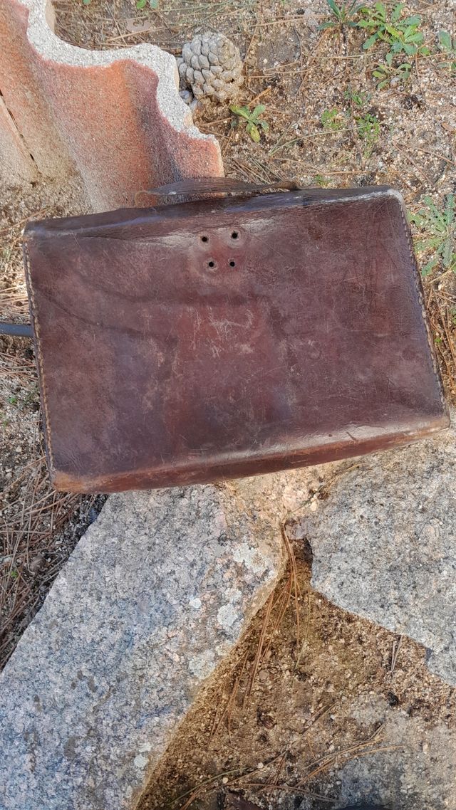 Maletin antiguo de cuero