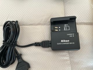 CÁMARA NIKON DX D3000 ACCESORIOS Y DOBLE OBJETIVO