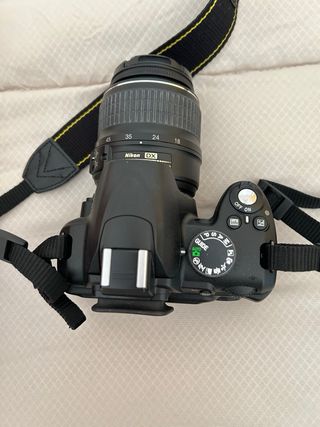CÁMARA NIKON DX D3000 ACCESORIOS Y DOBLE OBJETIVO
