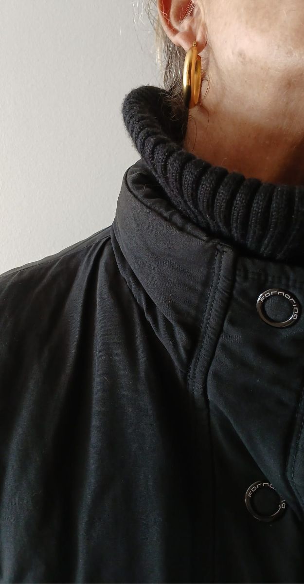 abrigo negro de Fornarina