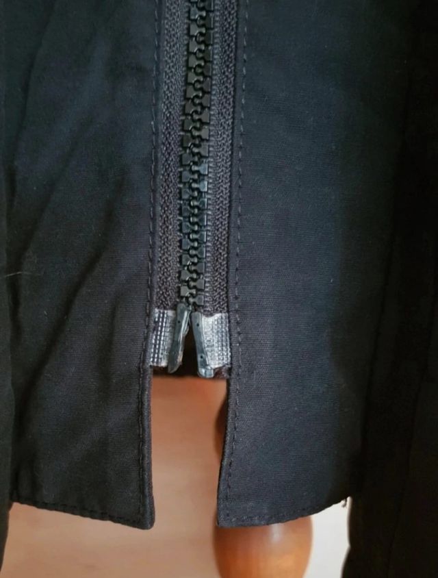 abrigo negro de Fornarina