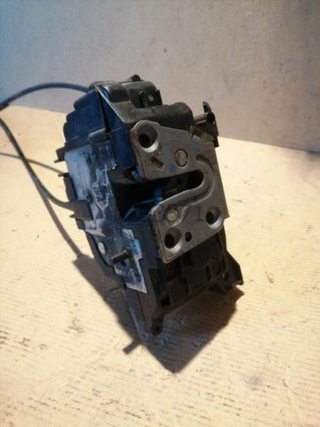 Cerradura puerta trasera derecha Renault M h_93371