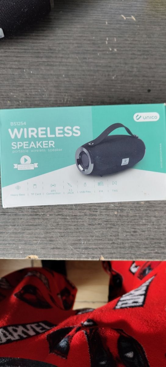 Altavoz de marca Unico