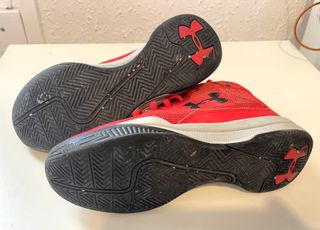 ZAPATILLAS BALONCESTO UNDER ARMOUR NIÑO TALLA 38,5