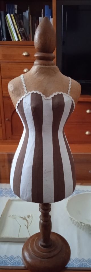 Busto para colgar collares y pulseras 