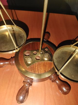 lote náutico vintage brújula,lupa, balanza,timbre