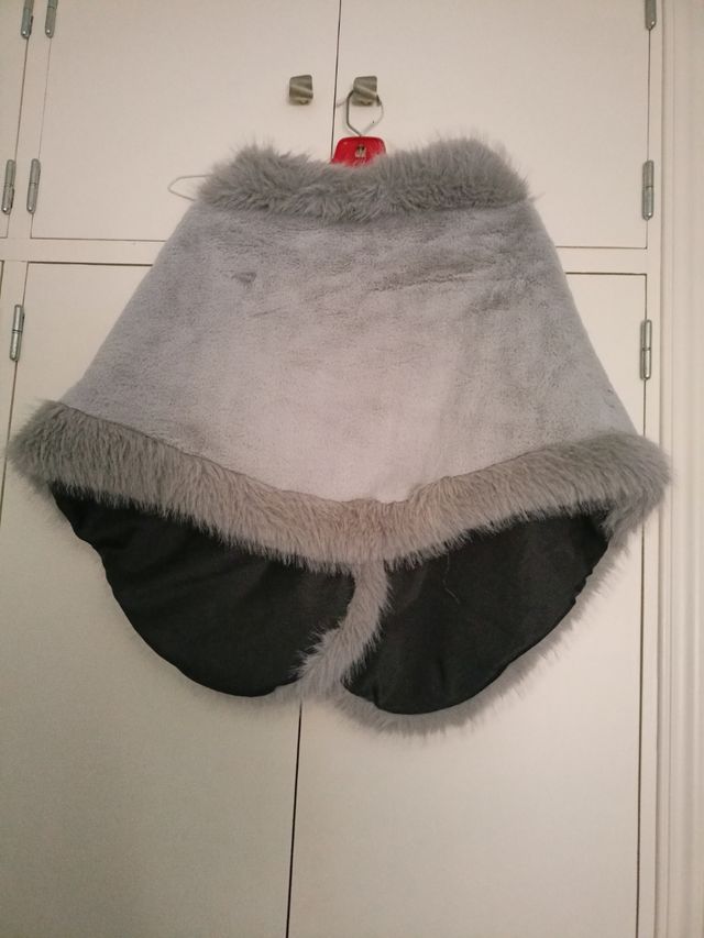 Chal, echarpe, capa gris claro 