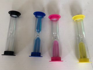 4 relojes arena aprendizaje Montessori