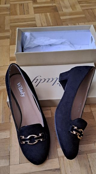 Zapatos negros antelina. 40