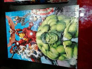 2 puzzles 200/104 peças avengers Educa Clementoni