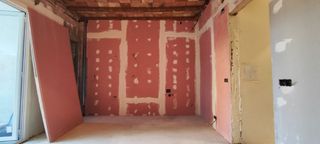 Manitas (Alicatador, pintor, montador)