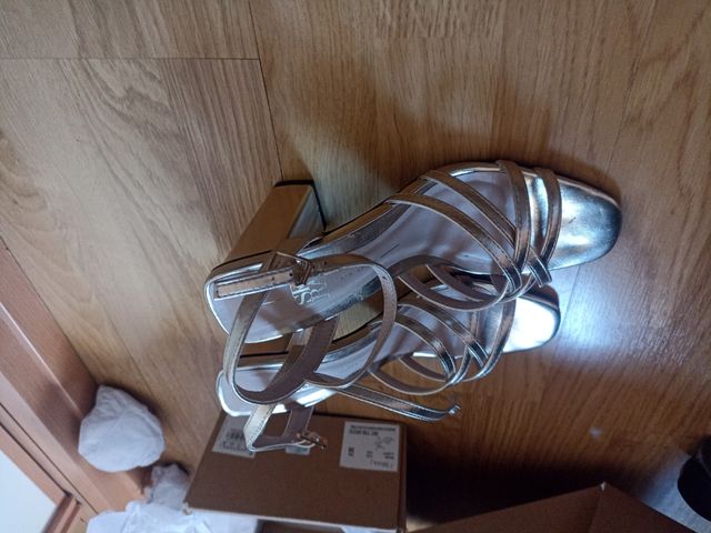 Sandalias doradas Corte ingles