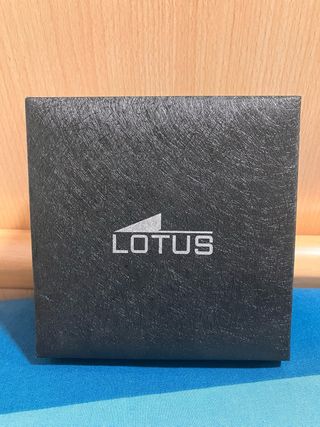 Reloj Lotus