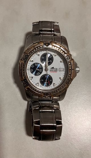Reloj Lotus