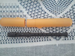 FLAUTA CON FUNDA, DE ALTA CALIDAD