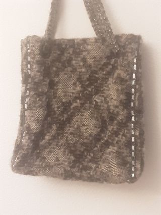 Tote bag lana de alpaca. Asas con cadena plateada.