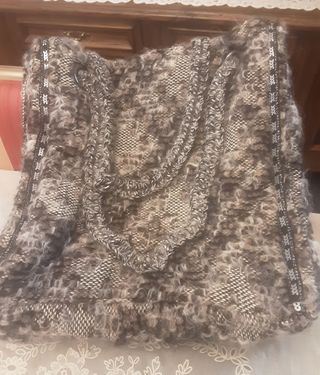 Tote bag lana de alpaca. Asas con cadena plateada.