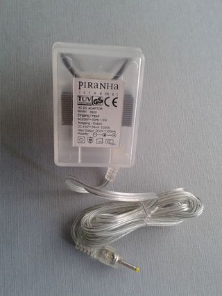 NINTENDO GAMEBOY COLOR GBC CARGADOR PIRANHA CGB001