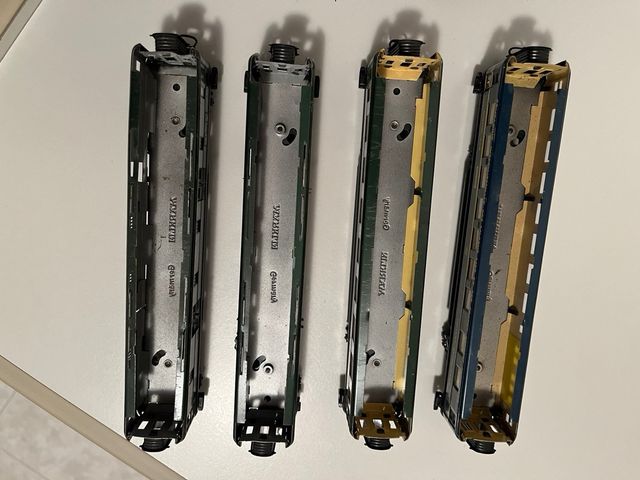 Lote 4 vagones Märklín H0 sin techo.