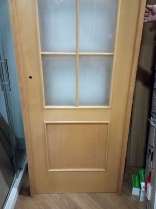 Puerta de 203x72'5 cm de haya vaporizada a derecha