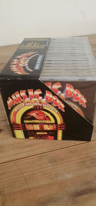 Music box coleção Cx. com 18 cds músicas anos 60
