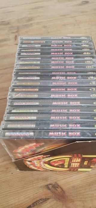 Music box coleção Cx. com 18 cds músicas anos 60