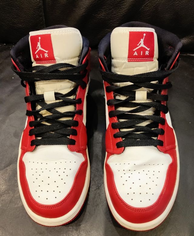 Nike Air Jordan 1 mid retro Chicago 42.5