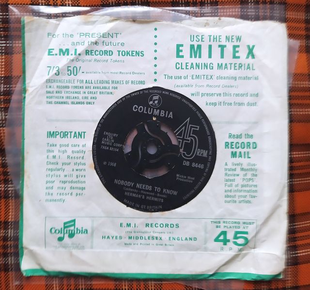 2 singles de Herman's Hermit, 1965 y 1968.