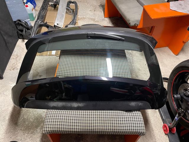 Porton trasero con aleron Opel Corsa D OPC