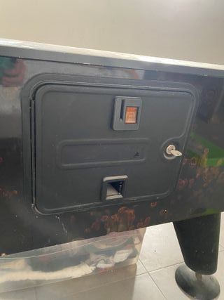 BILLAR CON PALOS Y BOLAS