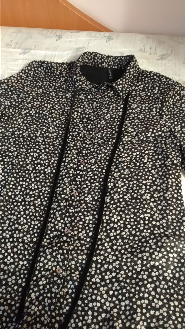 Camisa de flores