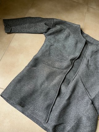Chaqueta plateada con brillo T.m/l