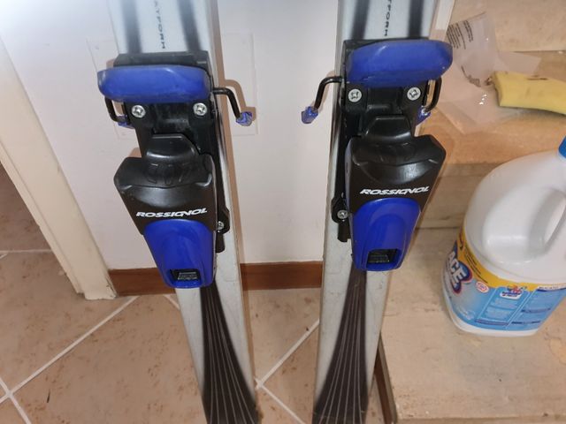 Sci Salomon con attacchi Rossignol