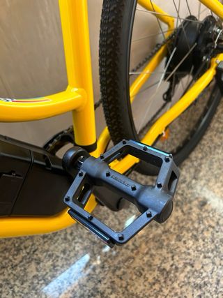 Bicicleta eléctrica trekking Riverside 100 E