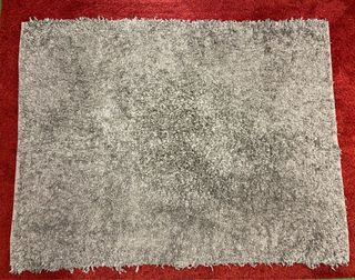 Alfombra gris
