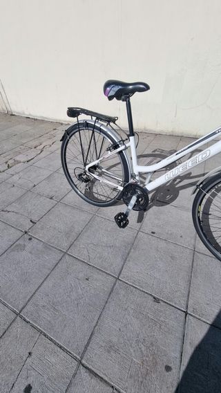Bicicleta de mujer de paseo