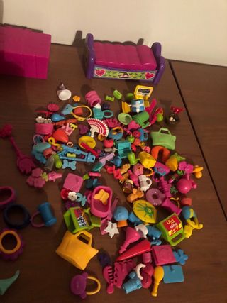 Casa pinypon con muñecos y accesorios