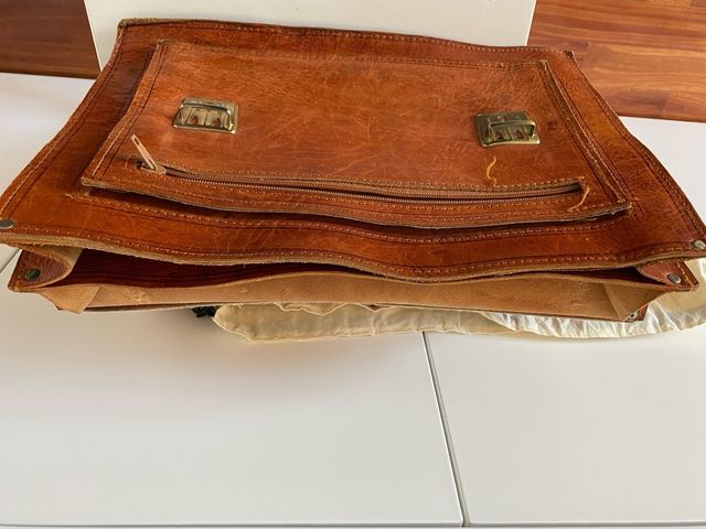 Maletín cuero grueso vintage