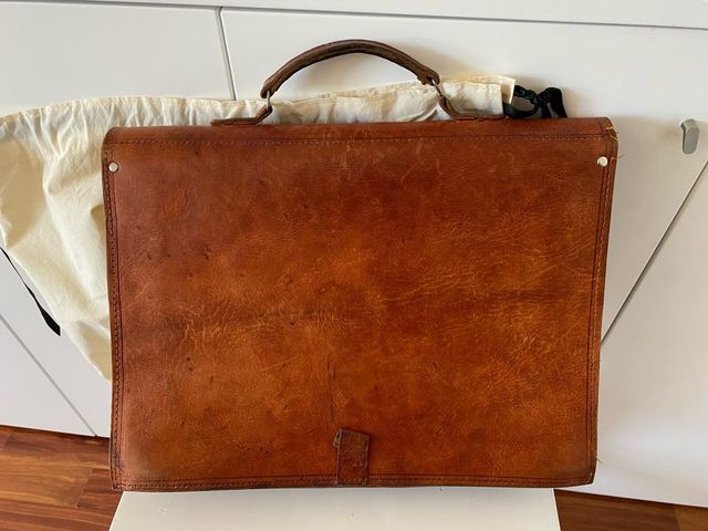 Maletín cuero grueso vintage
