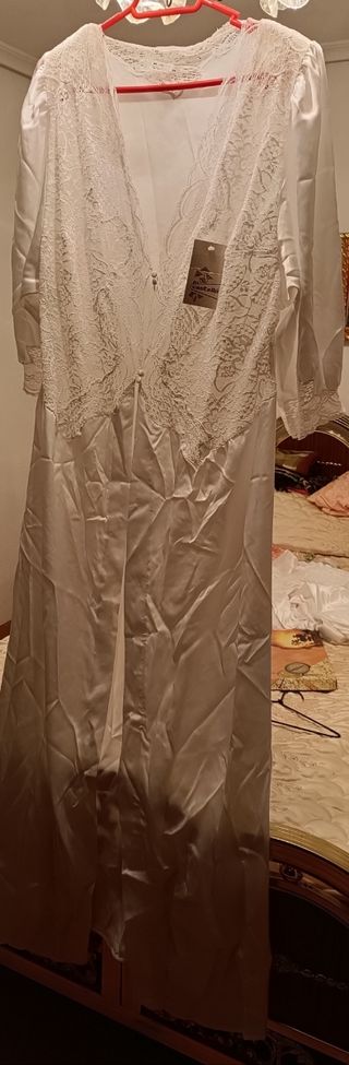 Camisón y bata a juego