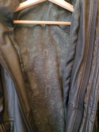 Chaqueta cuero negra (piel argentina) hombre b