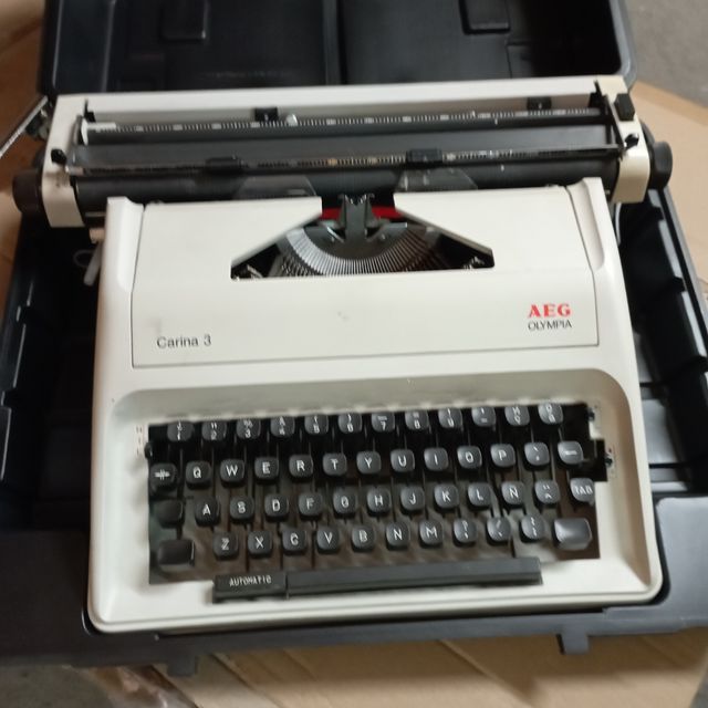 se vende maquina de escribir