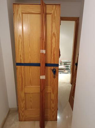 Puerta de madera 